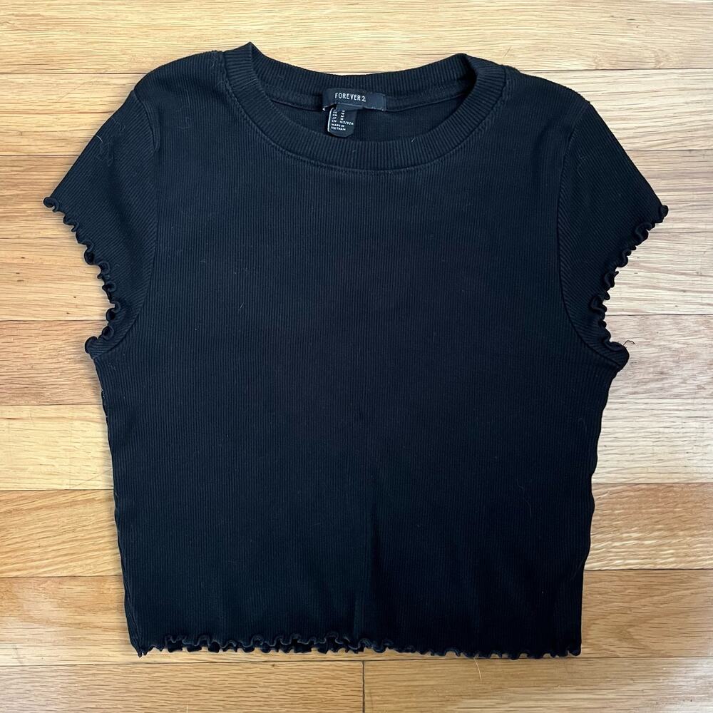 Forever 21 Ribbed Cropped Tee - Size M